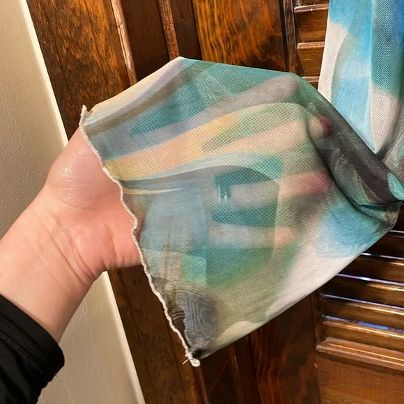 PrettyLittleThing Long Green Semi Sheer Mesh Kimono - Picture 8 of 10